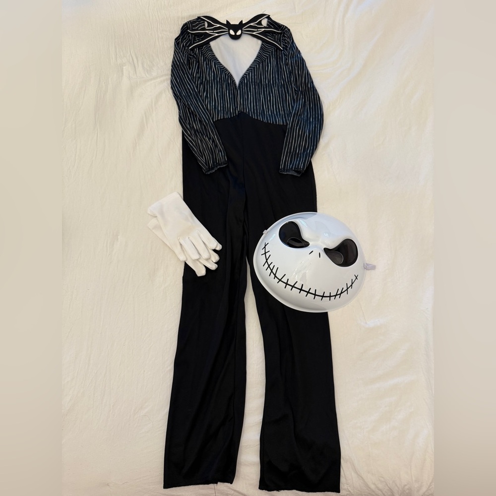 Nightmare Before Christmas Jack Costume - Picture 3 of 11